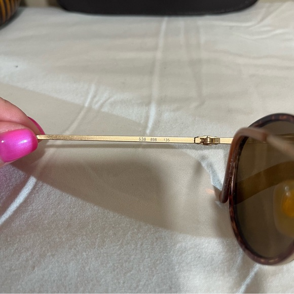 Authentic Giorgio Armani sunglasses and case - Picture 8 of 9